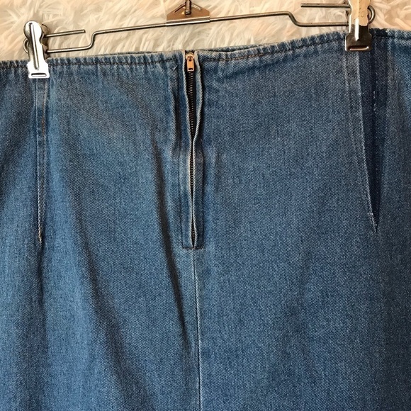 Kaktus denim jean skirt. Women’s size 2XL. - Picture 6 of 9